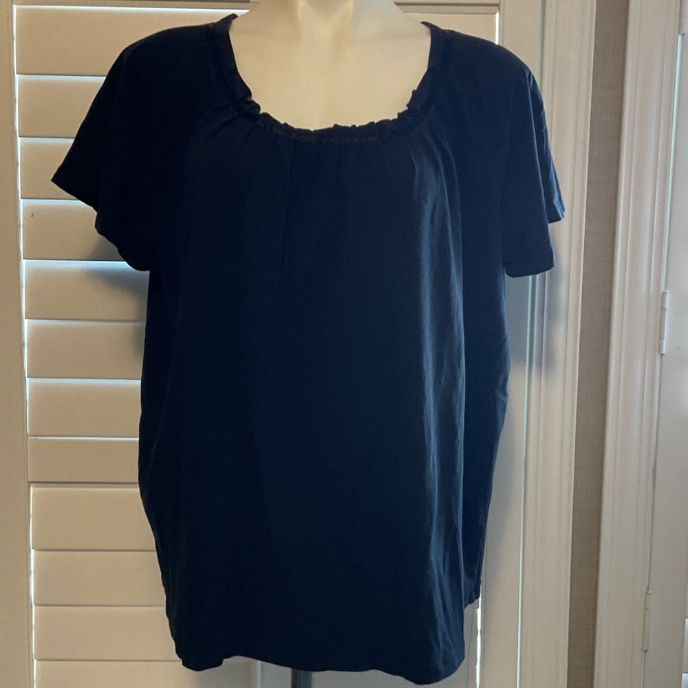 Mercer & Madison Black Short Sleeve Top